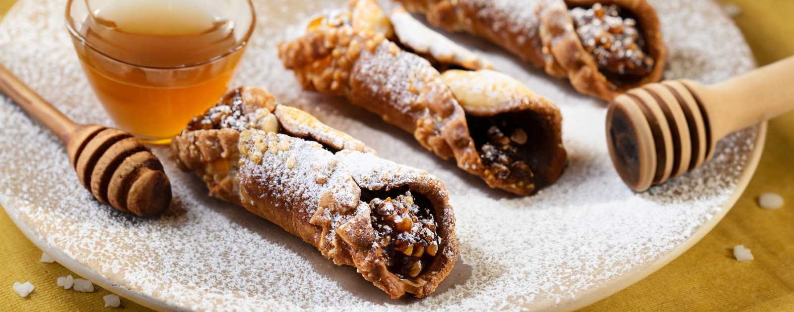 Should Cannolis Be Refrigerated? A Guide on How Long Cannolis Last in the Fridge?